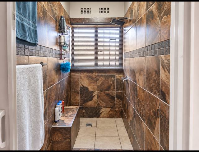 3.5 BEDROOM DUPLEX FOR SALE IN BEYERS PARK